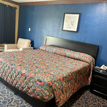 Super 6 Inn Carencro Экстерьер фото