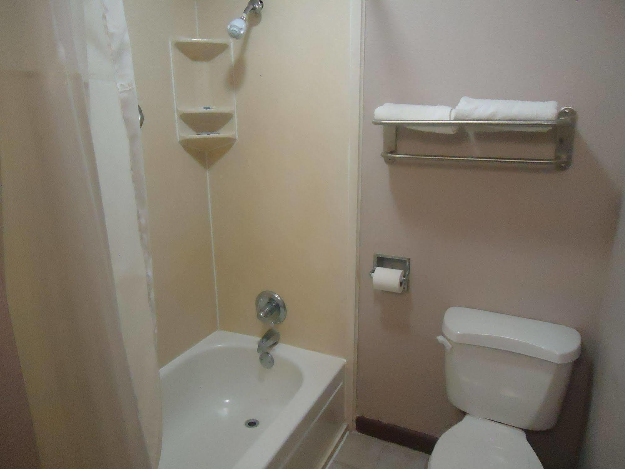 Super 6 Inn Carencro Экстерьер фото
